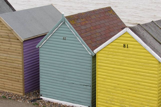 Beach Hut 82, Western Esplanade, Herne Bay photo 5