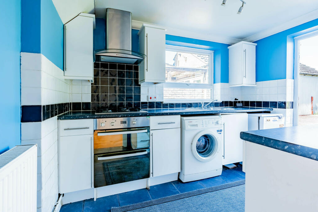 44 Greenlands Way, Bristol photo 4