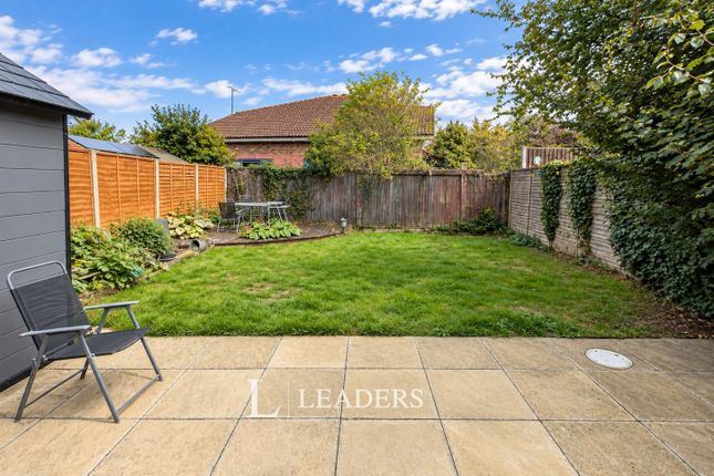 32, Camlet Grove, Milton Keynes photo 2