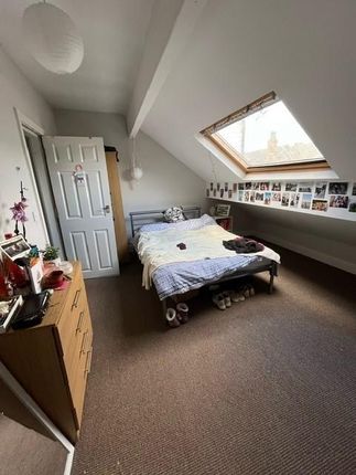 Bright Attic-Style Double Bedroom With A Skylight,...