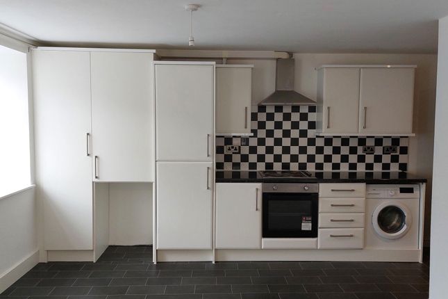 Flat C, Zion House High Street, Newport photo 3