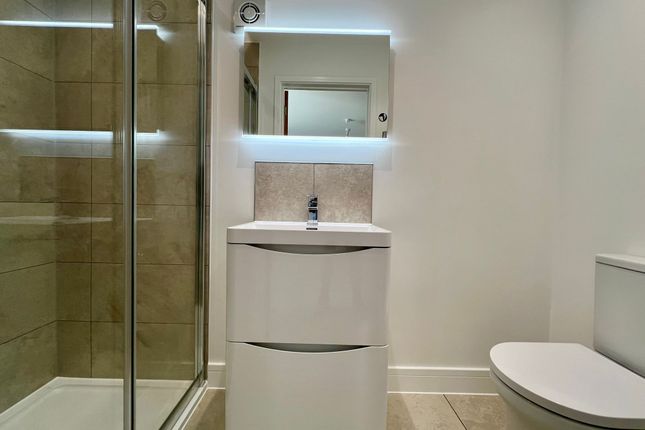 Bedroom 2 Ensuite