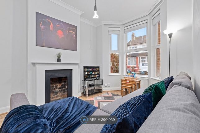 Vansittart Road, London photo 2
