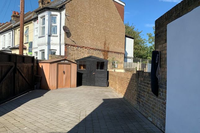 Manston Road, Kent photo 5