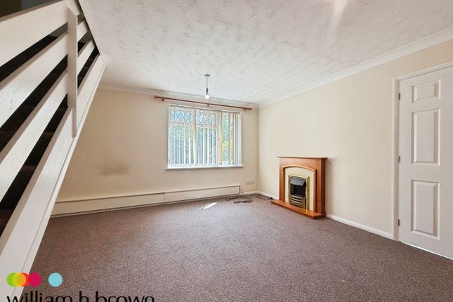 10, Bures Close, STOWMARKET photo 3