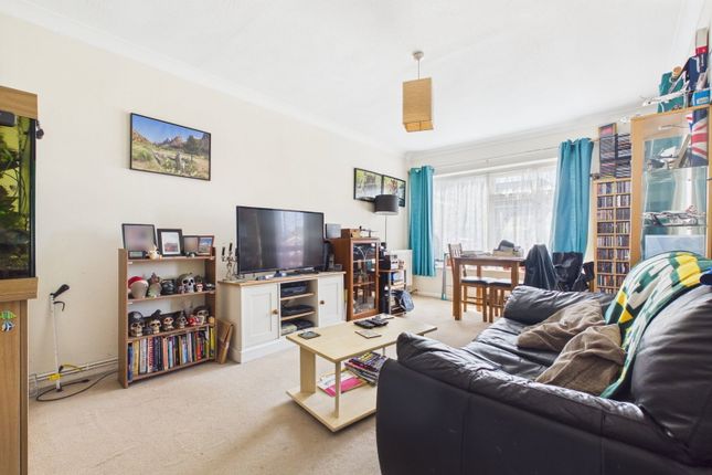 St Nicholas Court,14, Penstone Park, Lancing photo 3