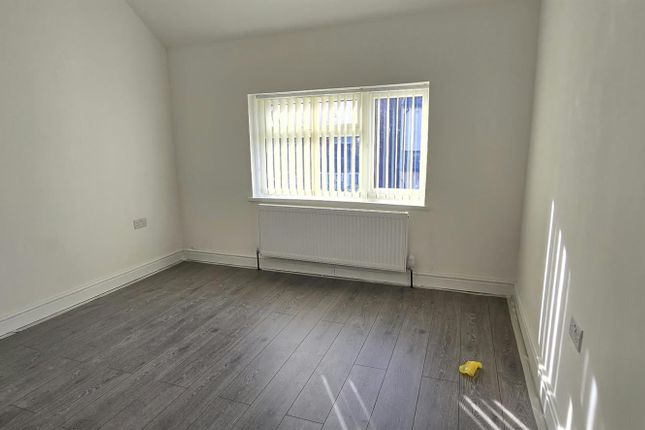 45, Bunkers Hill Lane, Bilston photo 4