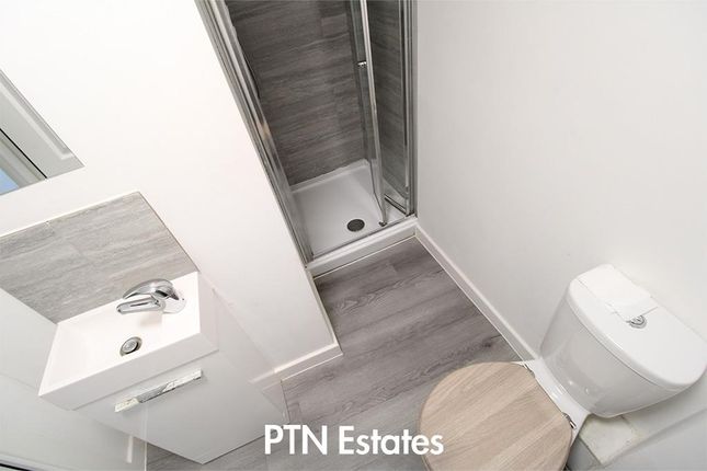 Flat 8, Kingston House, Moor Street, Brierley Hill photo 5