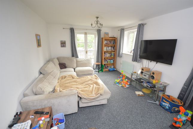 45, Nottage Crescent, Essex photo 2