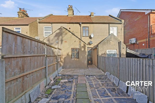 235, London Road, Grays photo 4