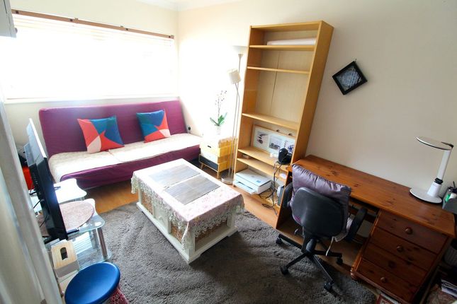113, Ellan Hay Road, Bristol photo 4