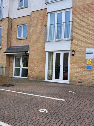 Flat 2 Captain Webbs 161-165, Folkestone Road, Dover photo 5