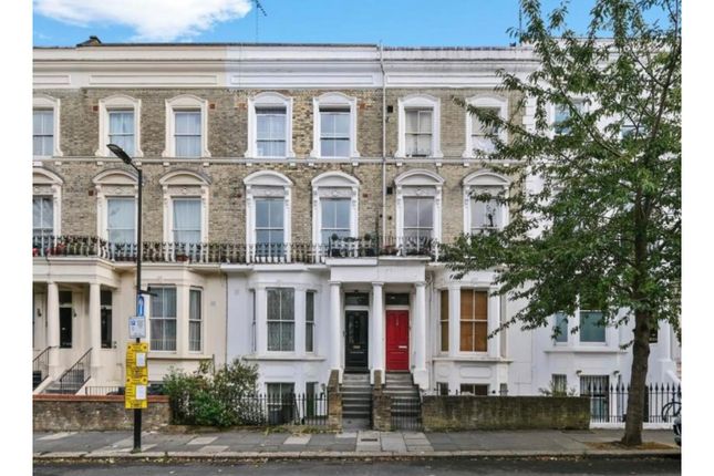 Flat for sale in Marylands Road, London