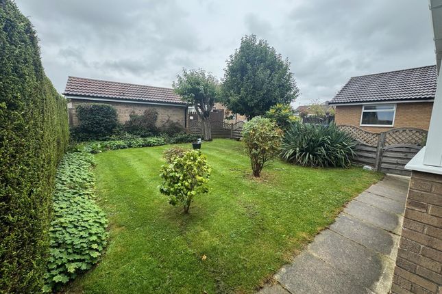 18, Plane Tree Way, Filey photo 2