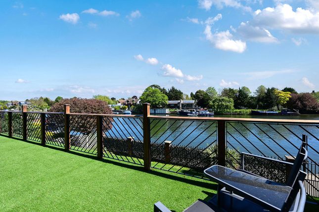 2, The Moorings, Windsor photo 3