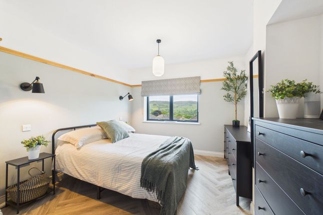 9 Darley House Estate, Matlock photo 4