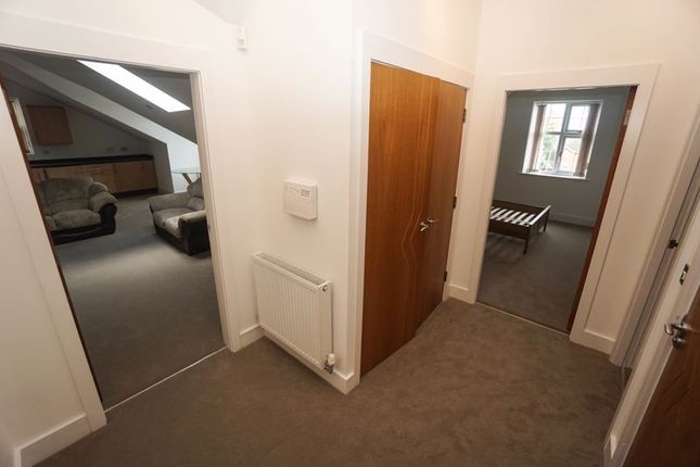 Flat to rent in Albert Road, Bolton
