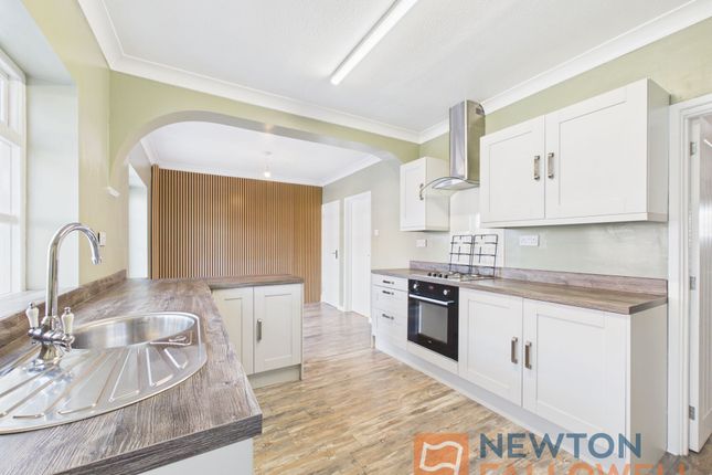 20 King George Place, Walsall photo 3