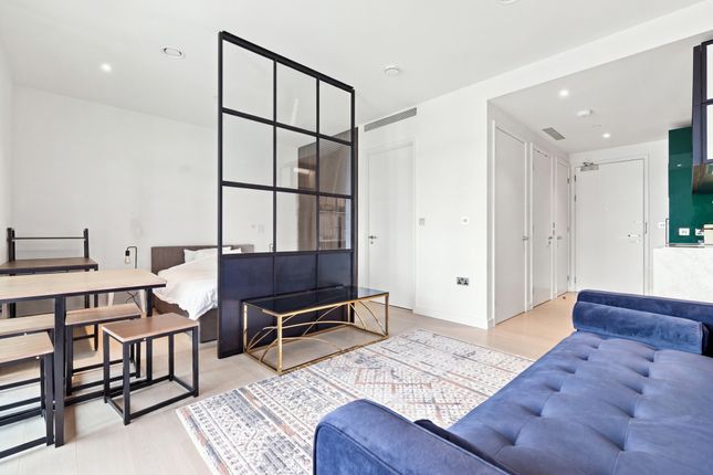 Flat 3808, London photo 4