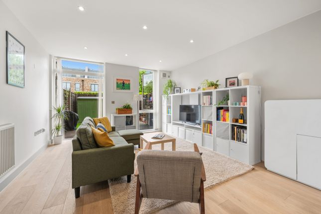 4, Bushey Road, Wimbledon Chase photo 3