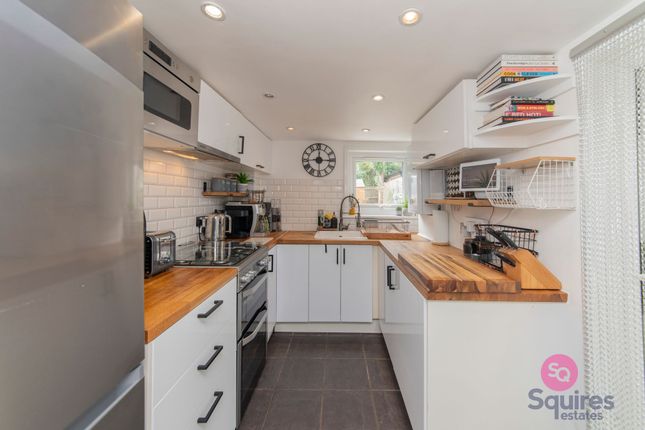 138 Long Lane, London photo 4