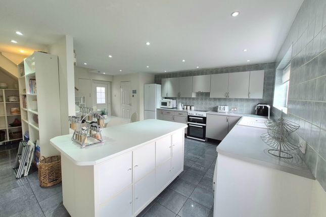34, Fairhaven, Skelmersdale photo 4