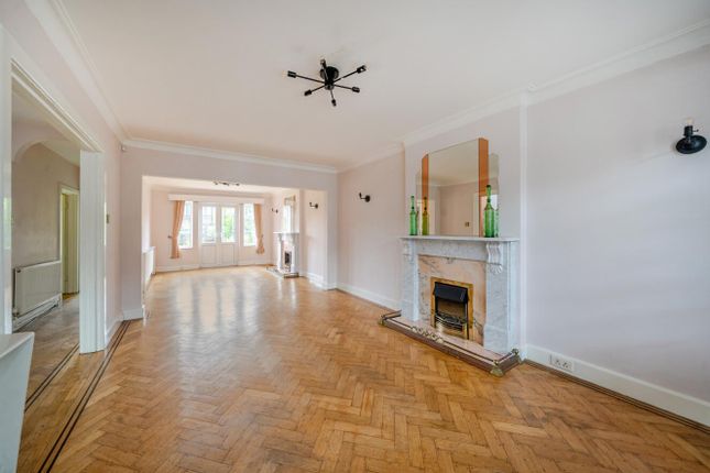 29, Cavendish Drive, Edgware photo 2