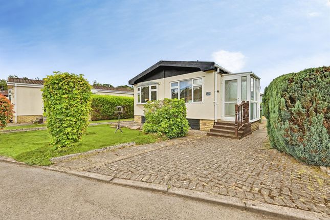 2-bed caravan on 15, Ashdale Close, Northampton, £155,000