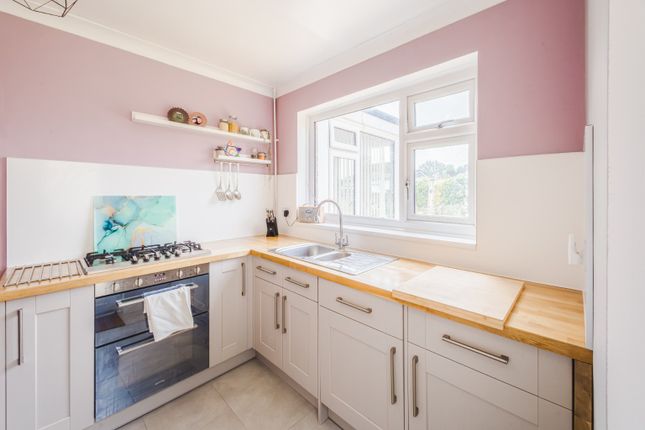 55 Cloche Way, Swindon, Wiltshire photo 5