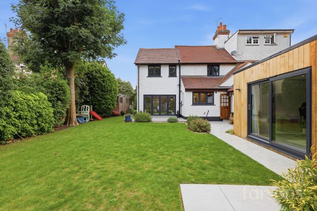 31 Chelmsford Road, Brentwood photo 4