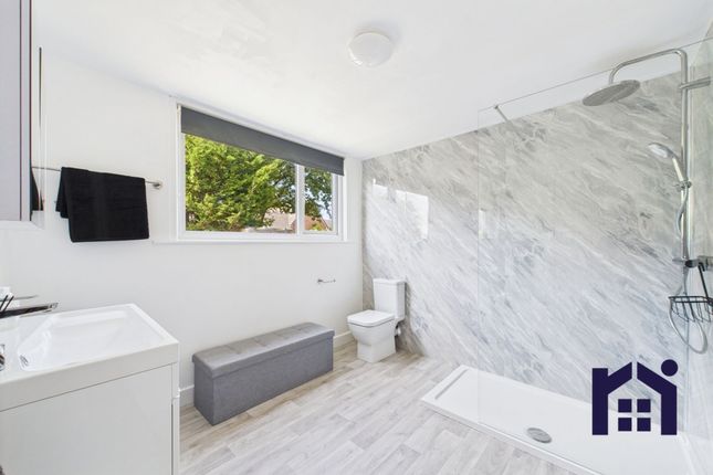 5 Shelley Drive, Chorley photo 3