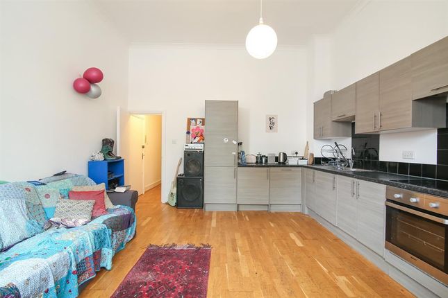 Flat 1, 311, Camberwell Road, London photo 4