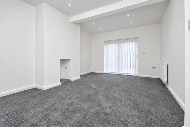 11, Central Drive, Castleford photo 3
