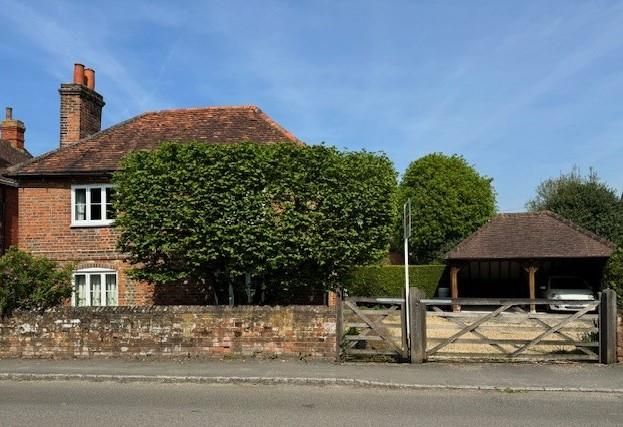 Thumbnail Detached house for sale in Waltham Road, White Waltham, Maidenhead