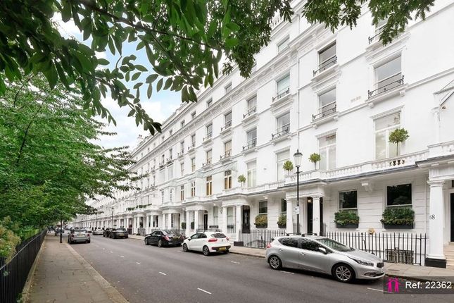 Flat to rent in Cadogan Place, London