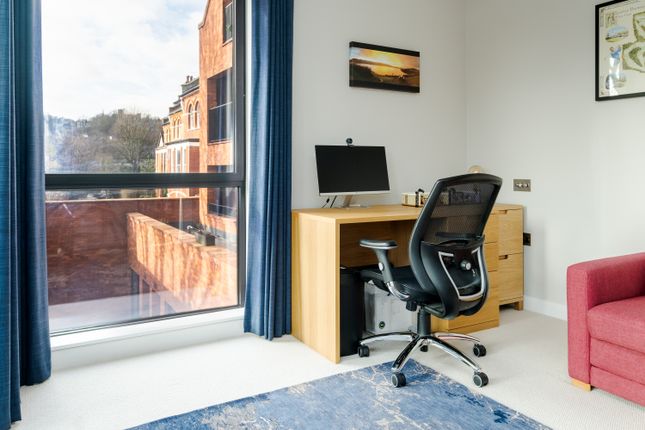 Flat for sale in Causton Road, London