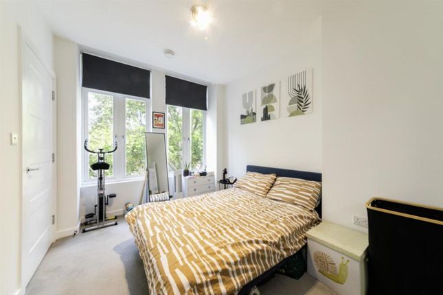 Flat 1 94 Frobisher Road, London, London photo 4