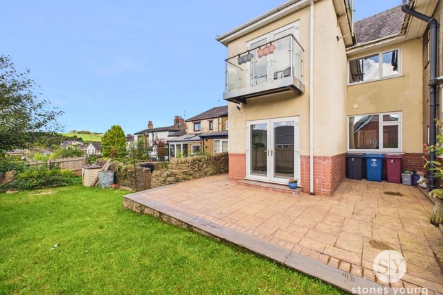211 Lammack Road, Blackburn photo 4