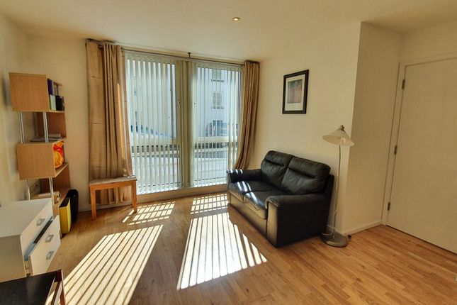 Flat 1, Bristol photo 2