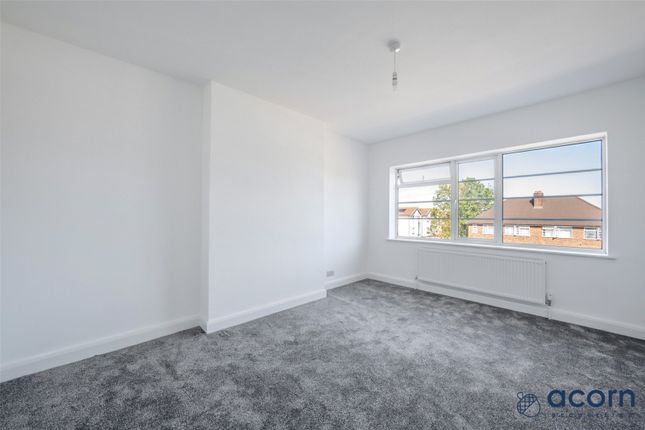 22, Merely Court, London photo 4