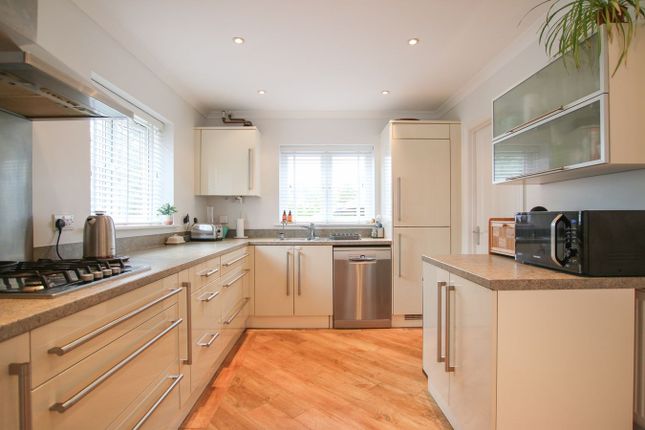 5, Kiln Close, Wokingham photo 3