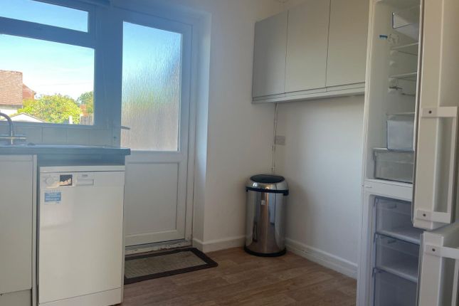 31, Dawlish Road, Reading photo 5