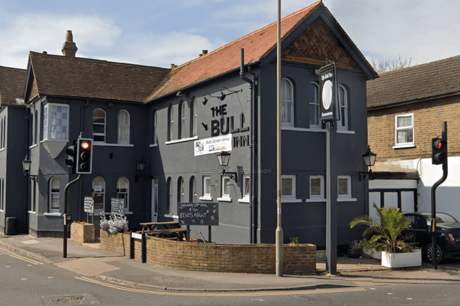 5 Bed Flat To Rent In Shepperton