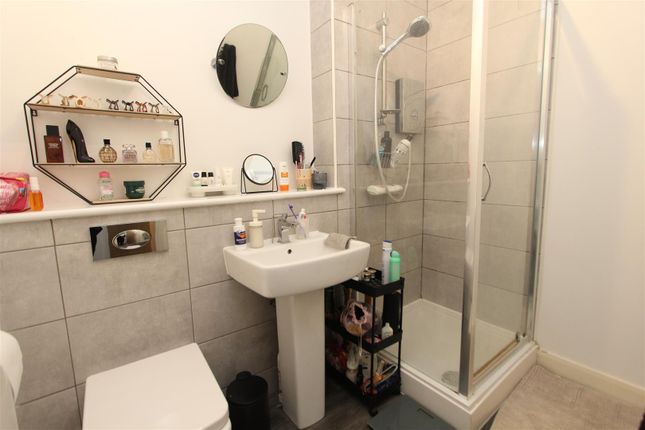 Flat for sale in Victoria House, 4 Skinner Lane, Leeds