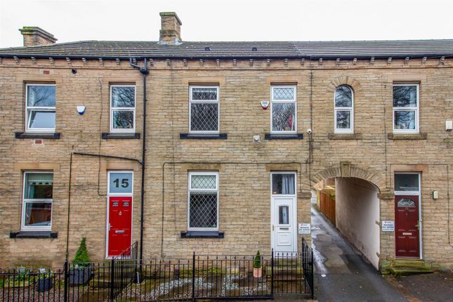 Town house for sale in Headlands Road, Ossett