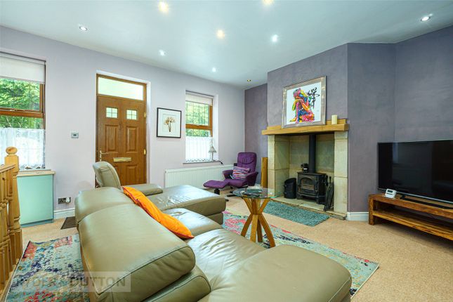 6, Warehouse Hill Road, Huddersfield photo 2