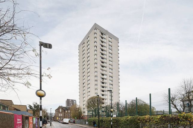 2-bed flat on Tillman Street, Tower Hamlets, London E1, £270,000