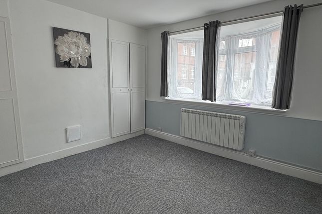 1, James Street, Reading photo 4