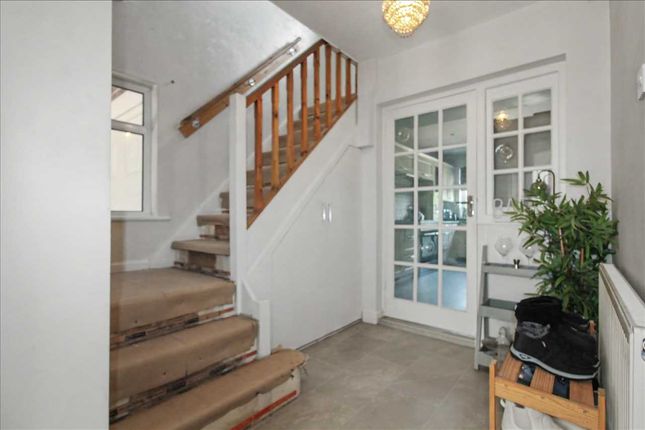 6, Cedar Avenue, Nottingham photo 2