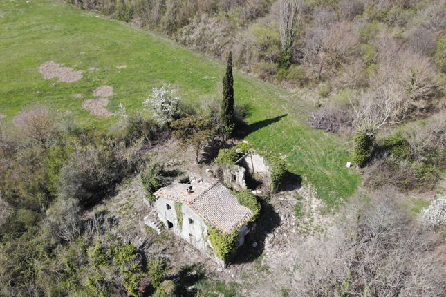 Thumbnail Country house for sale in 53040, Radicofani, Toscana